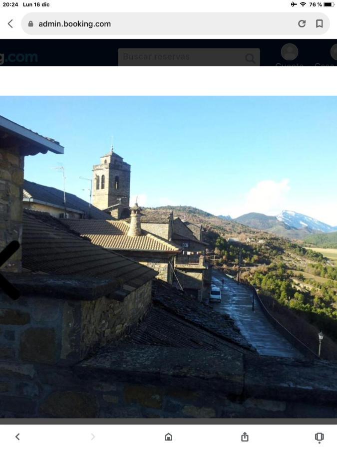Vistas A La Montana En Un Pueblo Con Encanto. El Pueyo de Araguás Buitenkant foto