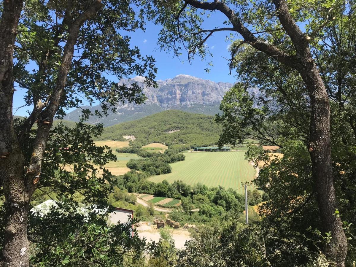 Vistas A La Montana En Un Pueblo Con Encanto. El Pueyo de Araguás Buitenkant foto
